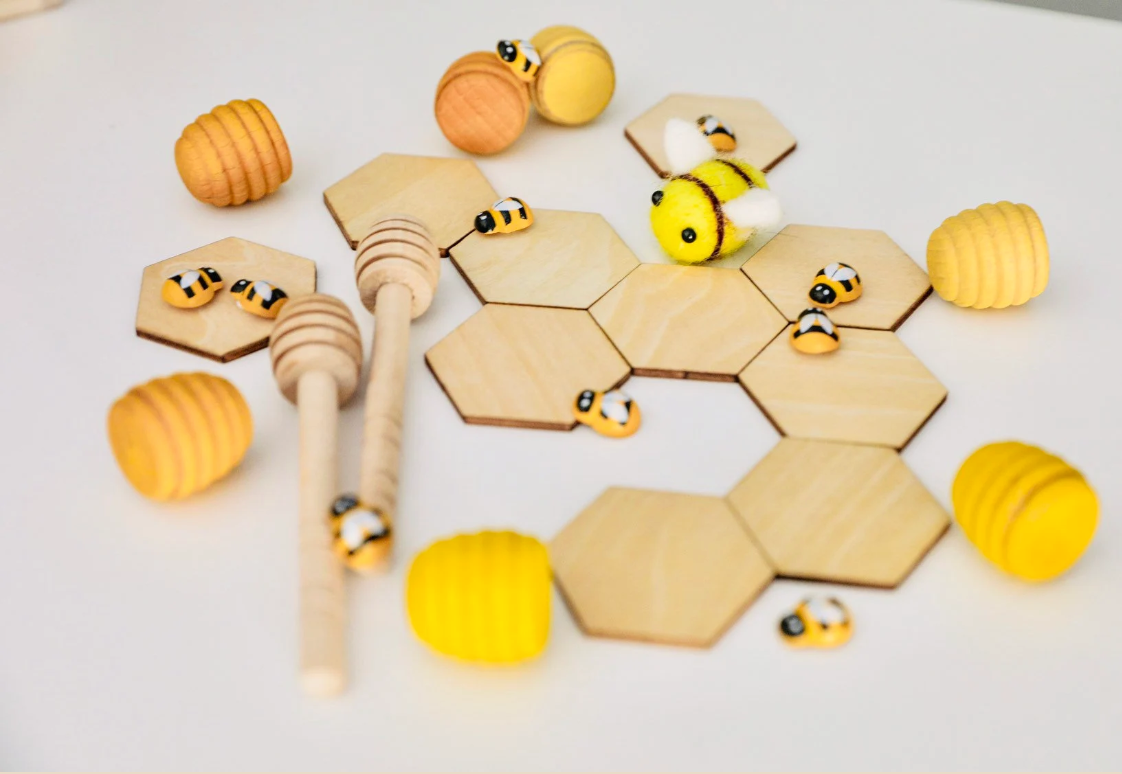 5 x 5cm Discs ~ Wooden Hexagonal Tiles (Honeycomb Shapes)