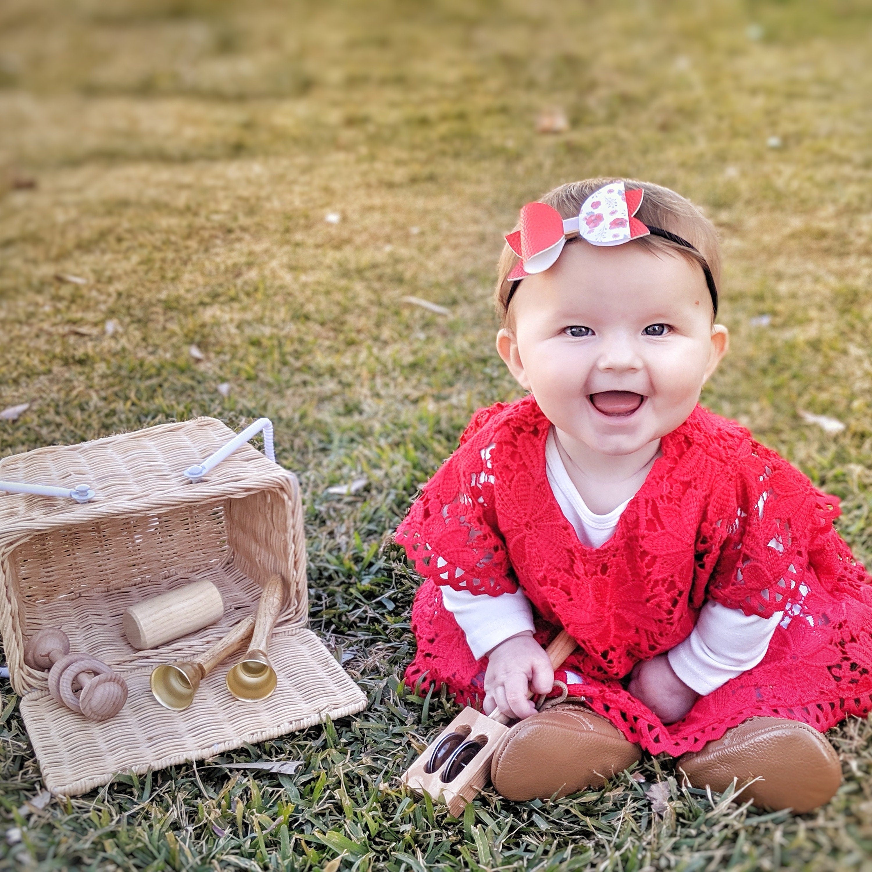 Natural cylindrical shaker, a single piece for rhythmic play or musical exploration.