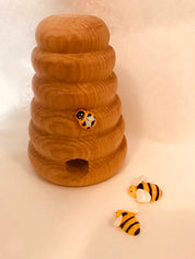 Resin Bees – Life Cycle Craft Supplies: Small resin bee set perfect for teaching insect life cycles, fairy garden crafts, or nature-themed play.