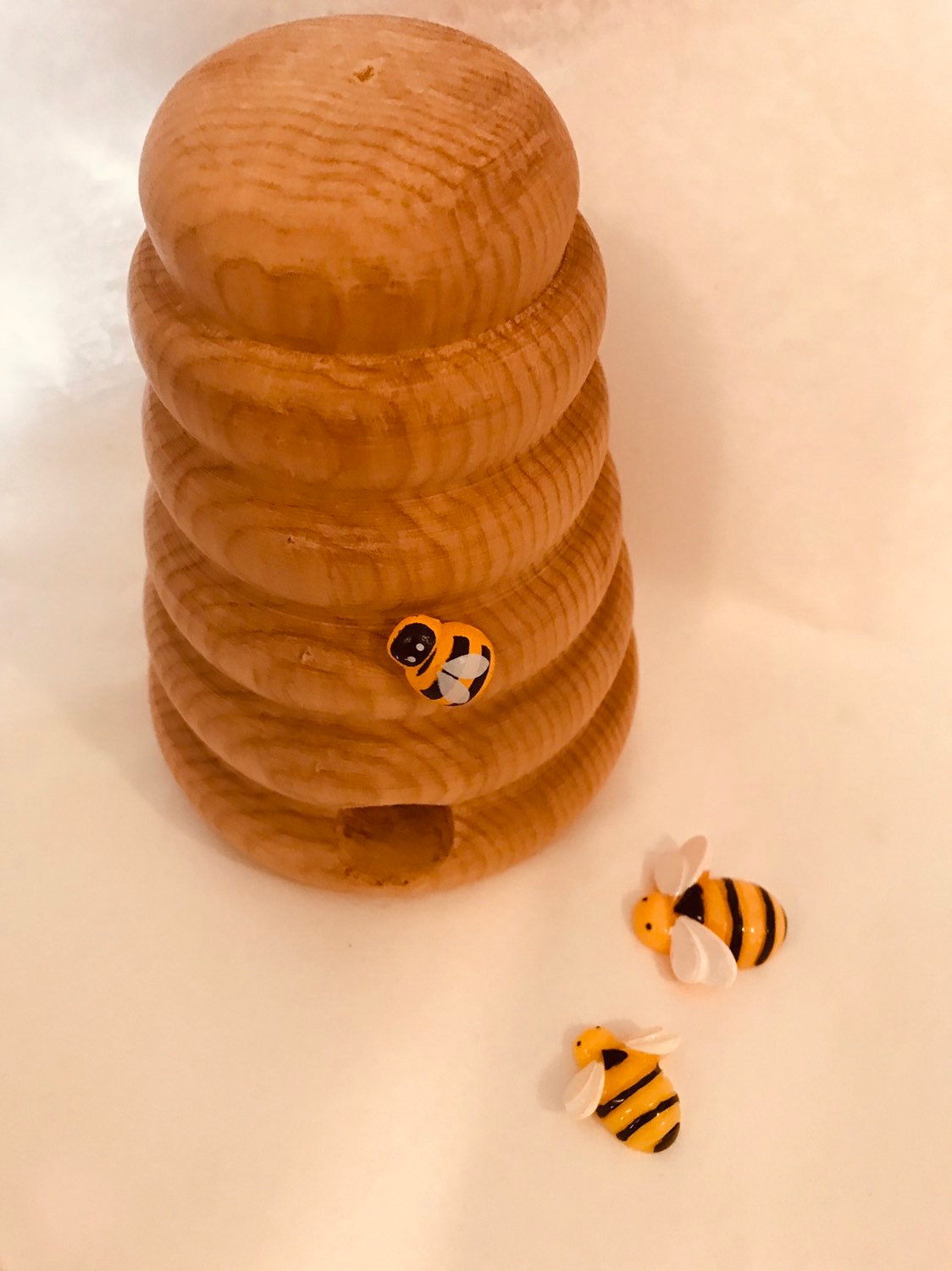 Resin Bees – Life Cycle Craft Supplies: Small resin bee set perfect for teaching insect life cycles, fairy garden crafts, or nature-themed play.