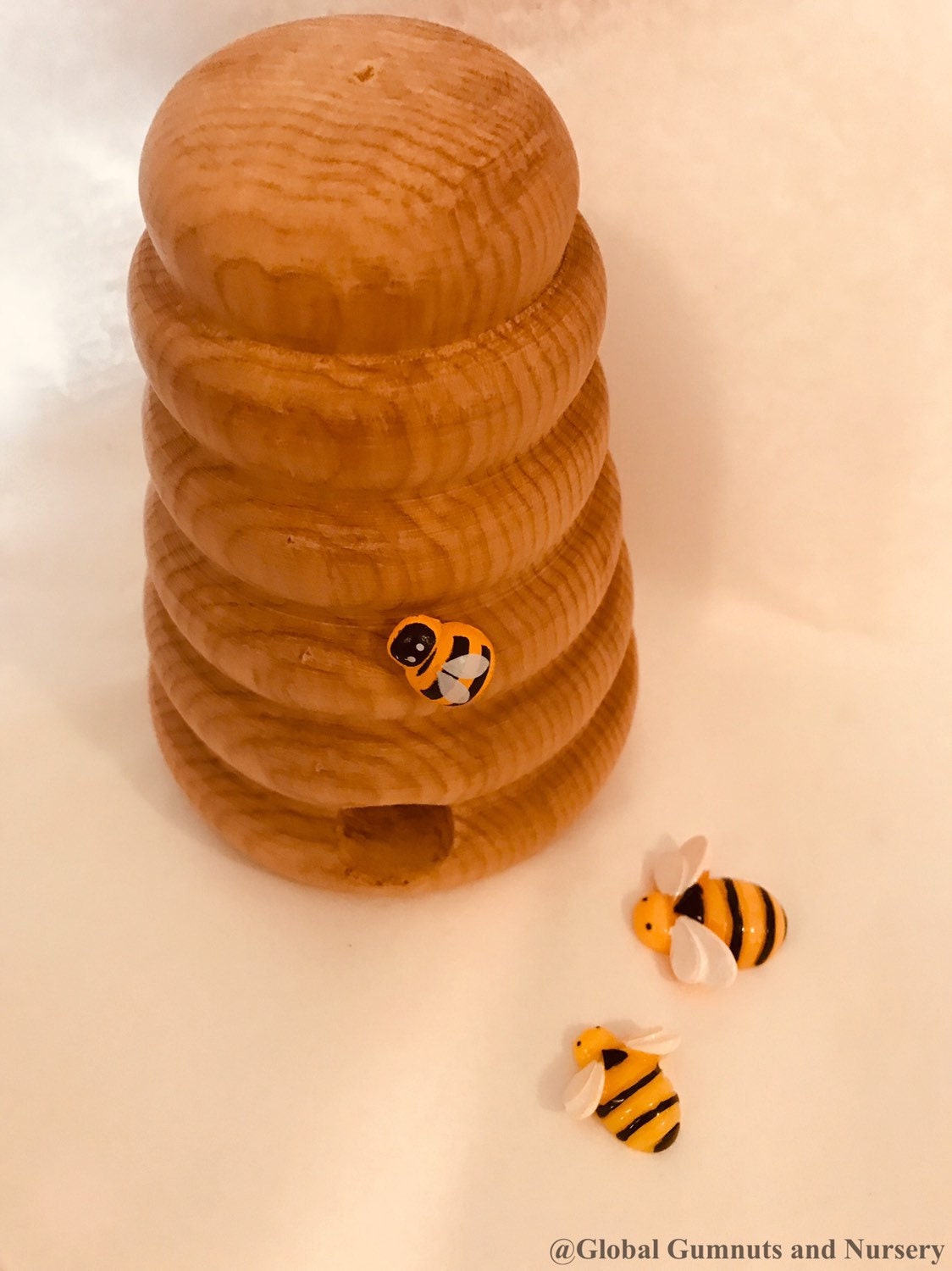 Resin Bees – Life Cycle Craft Supplies: Small resin bee set perfect for teaching insect life cycles, fairy garden crafts, or nature-themed play.