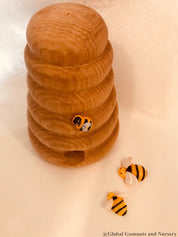 Resin Bees – Life Cycle Craft Supplies: Small resin bee set perfect for teaching insect life cycles, fairy garden crafts, or nature-themed play.