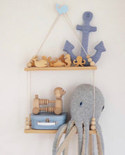 Wooden Ocean Sea Animals Set: Ocean-themed wooden animals, including fish and sharks.