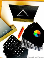 Mini chalkboard and wooden stand (13x15cm), perfect for notes, messages, or creative play.