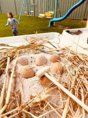 Baby Hammer - Natural Wood: Wooden baby hammer designed to develop fine motor skills.