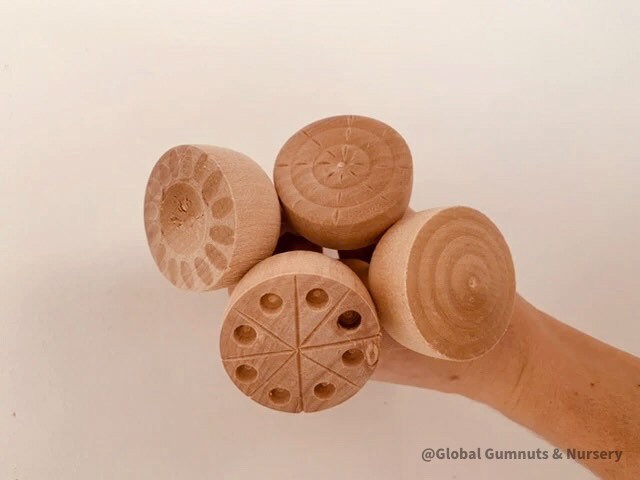 Round Patterned Wooden Stamper: Wooden stamp with unique patterns, ideal for clay, pottery, or dough play, adding texture and creativity.