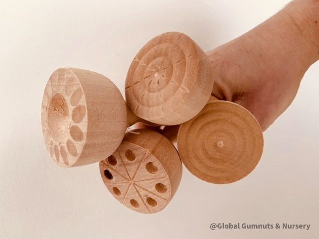 Round Patterned Wooden Stamper: Wooden stamp with unique patterns, ideal for clay, pottery, or dough play, adding texture and creativity.