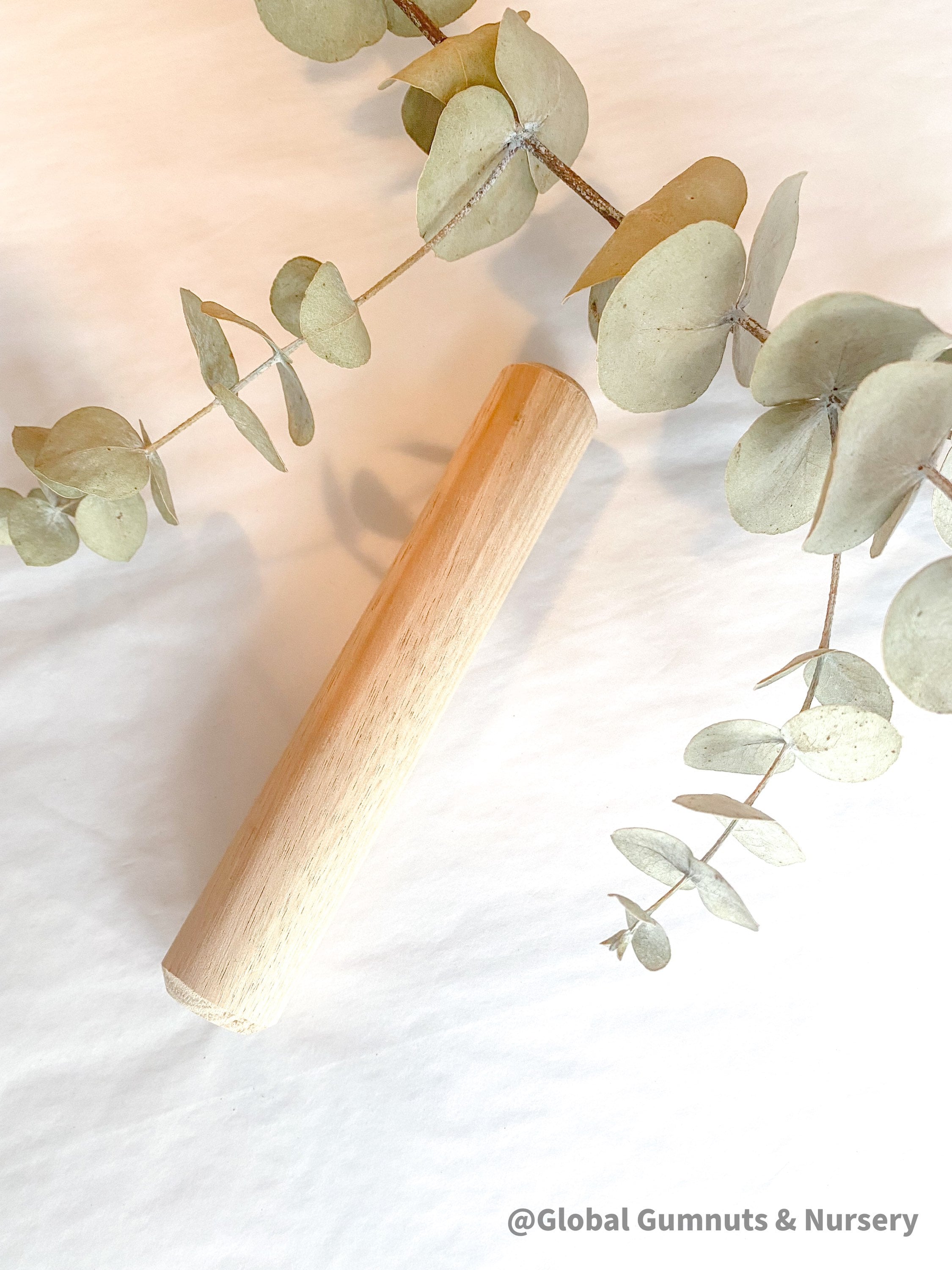 Natural Wooden Rolling Pin: 19.5cm rolling pin for baking or crafting.