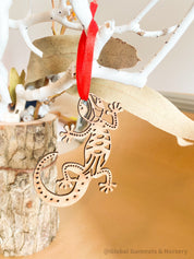 Gecko Ornament: Australian animal-themed gecko ornament for Christmas trees.