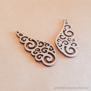Wooden fairy wings for peg dolls (set of 2, 6cm), a whimsical crafting supply.