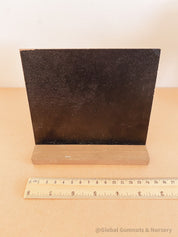 Mini chalkboard and wooden stand (13x15cm), perfect for notes, messages, or creative play.