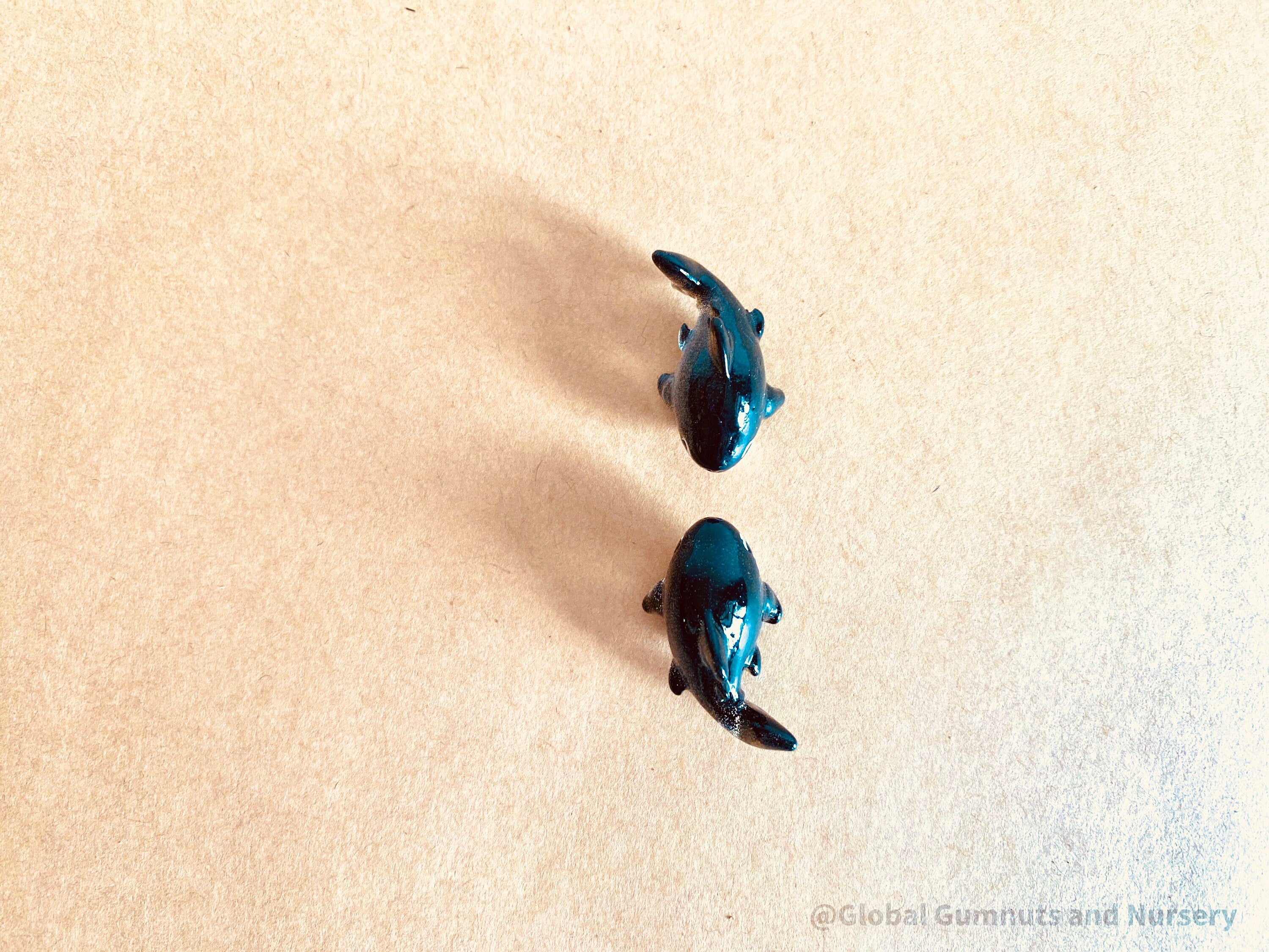 Tiny Resin Black Sharks: Miniature black resin sharks, perfect for arts, crafts, cake toppers, and fairy garden decorations.