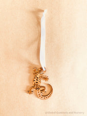 Gecko Ornament: Australian animal-themed gecko ornament for Christmas trees.
