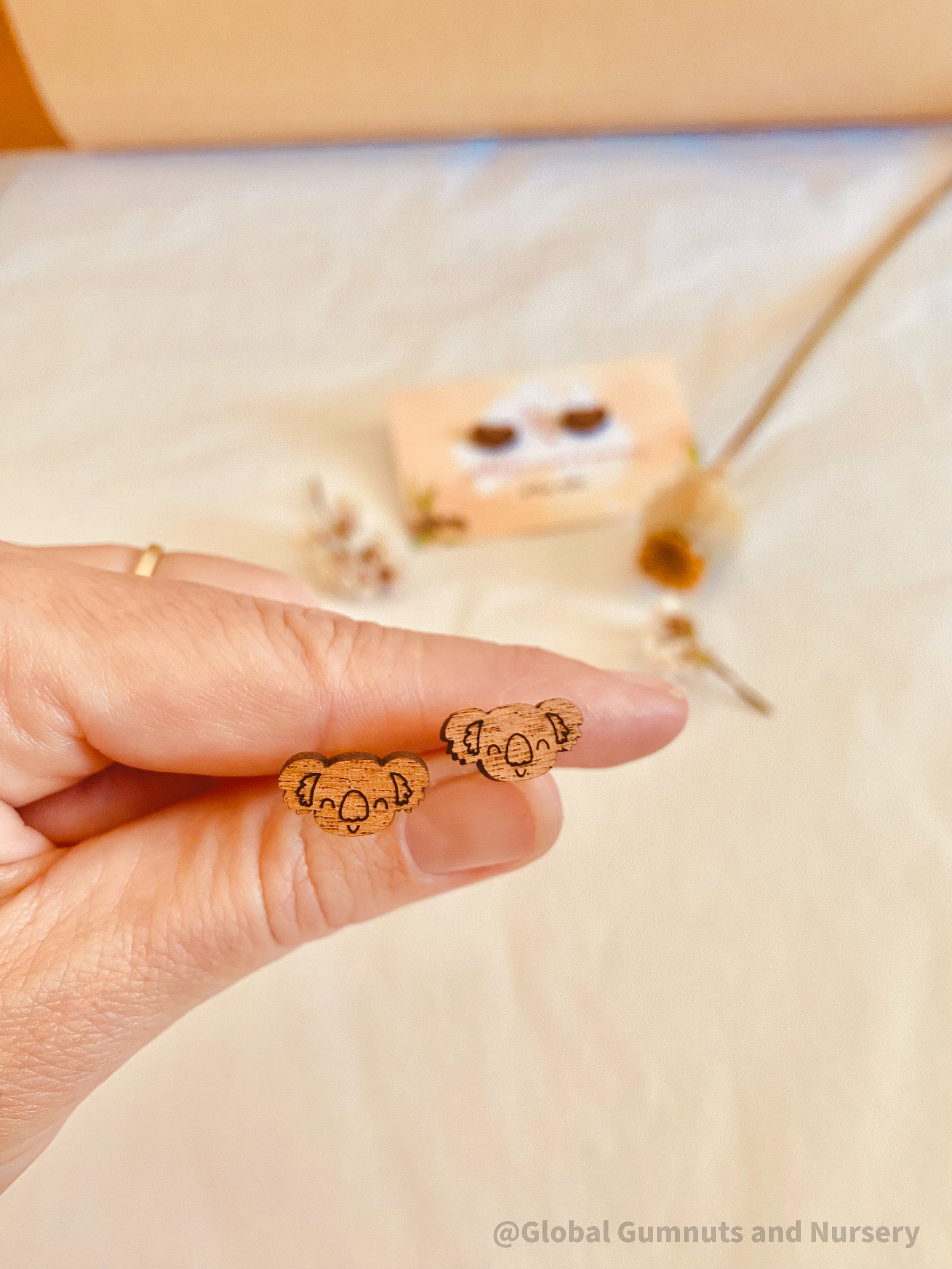 Wood Cloud Decor Piece: Handcrafted wooden cloud decoration, ideal for small world play or weather-themed displays.