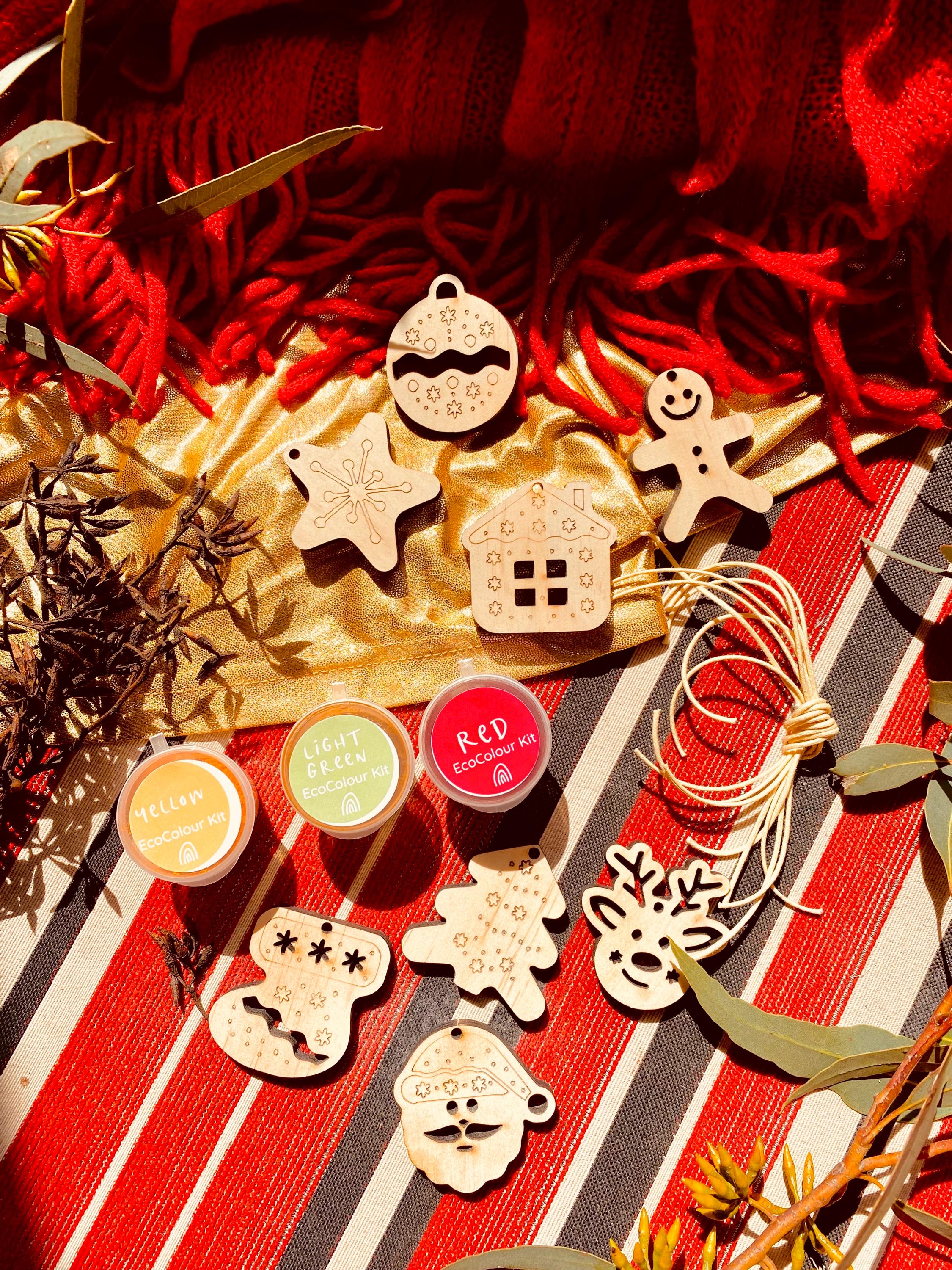 DIY Wooden Christmas Decorations Set: 8-piece Australian-themed ornaments for holiday crafting fun.