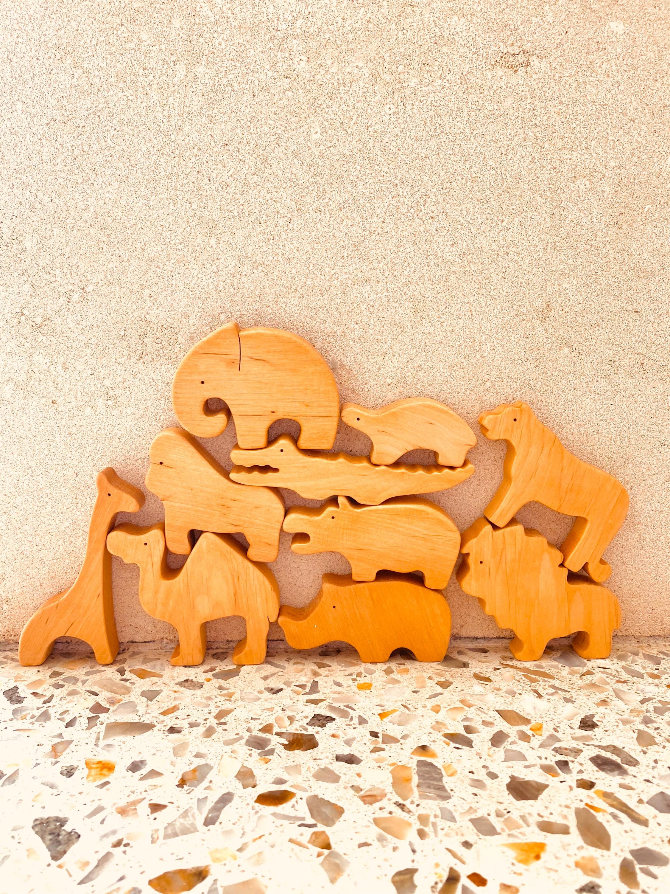 African Wooden Animal Set: 10-piece wooden animal set featuring African wildlife.