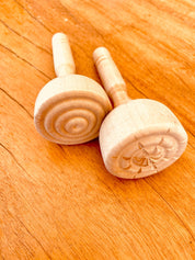 Round Patterned Wooden Stamper: Wooden stamp with unique patterns, ideal for clay, pottery, or dough play, adding texture and creativity.