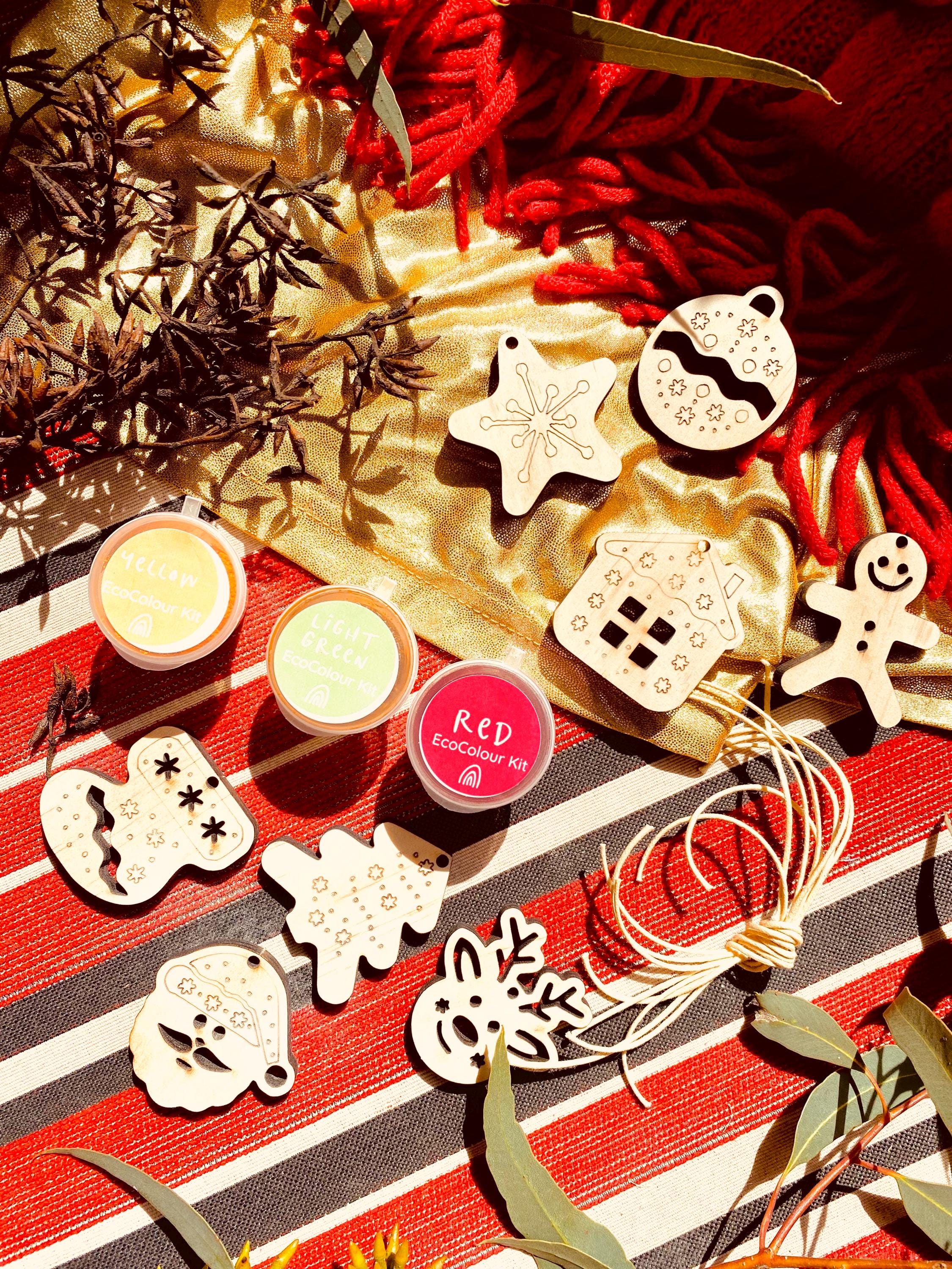 diy wooden christmas decorations set: 8-piece australian-themed ornaments for holiday crafting fun.