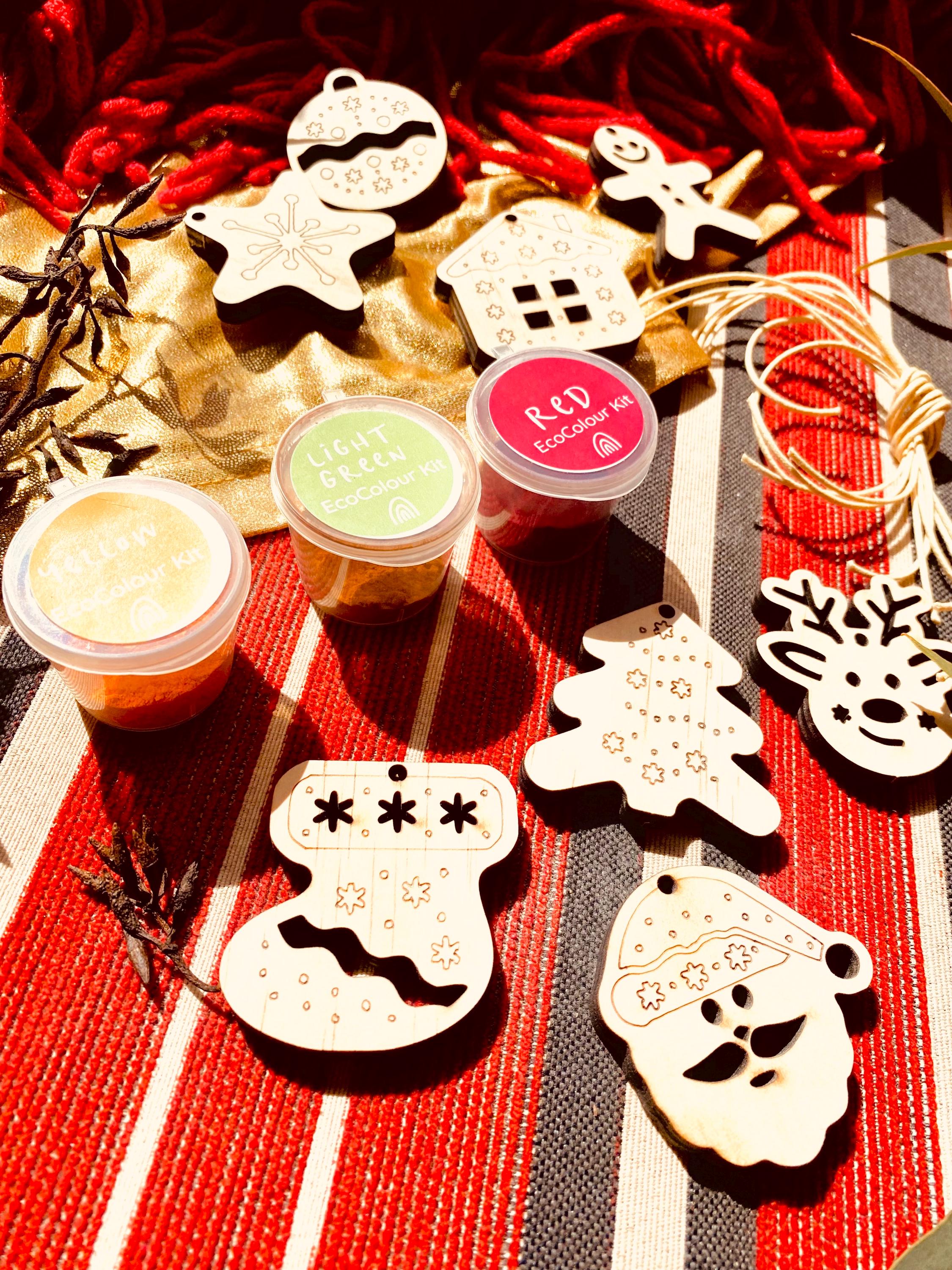 DIY Wooden Christmas Decorations Set: 8-piece Australian-themed ornaments for holiday crafting fun.