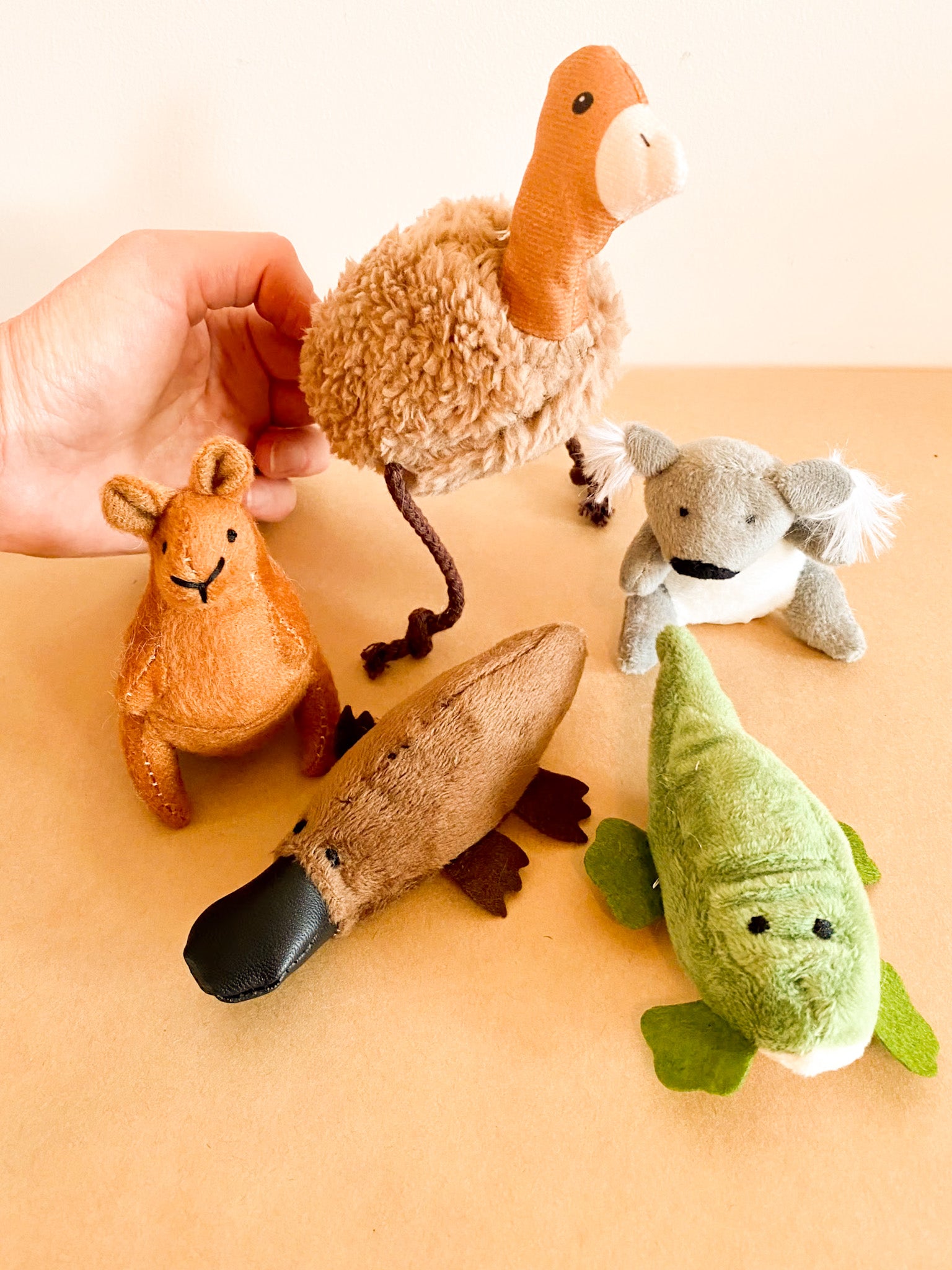 Marionetas de dedo de animales de terciopelo australiano (juego de 5)