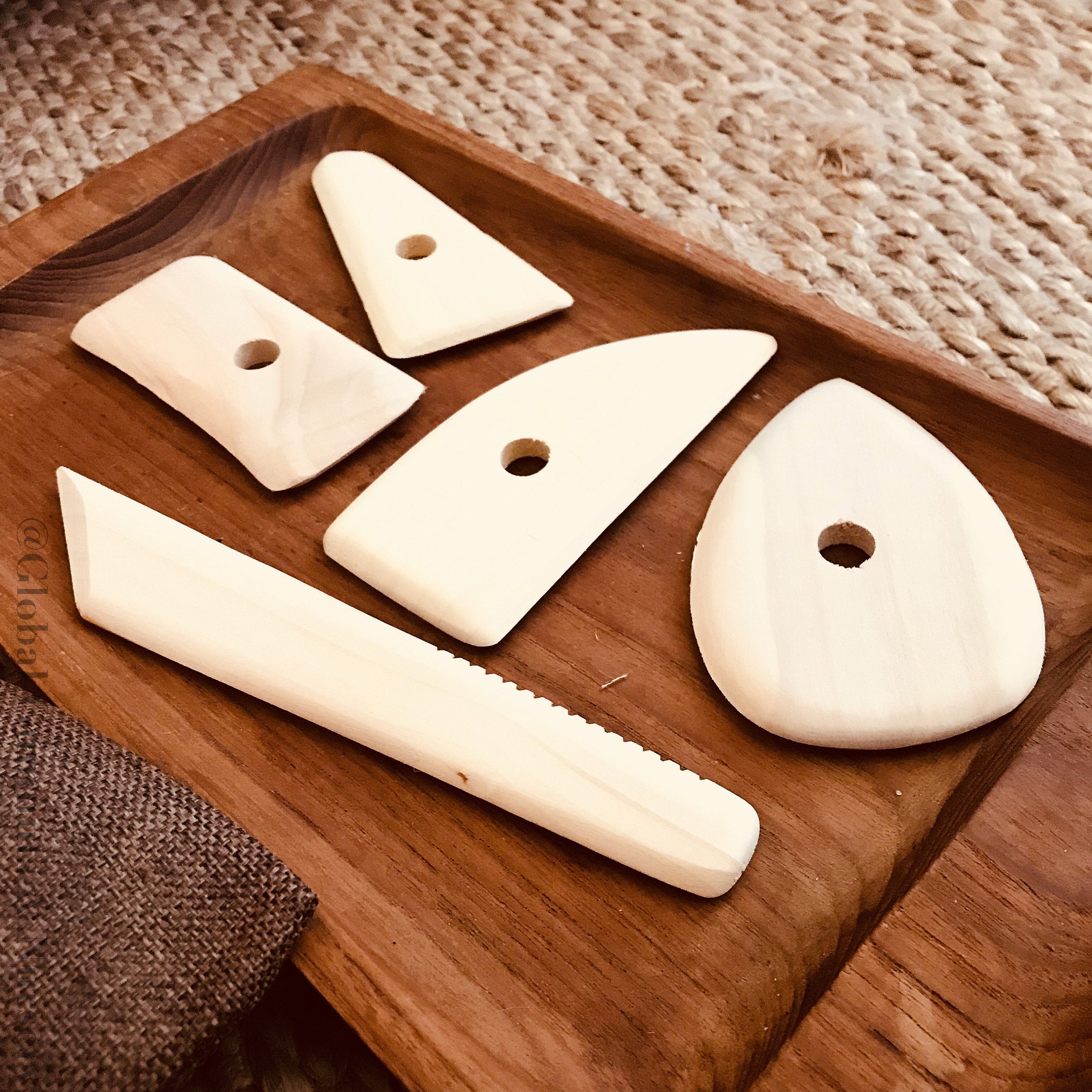 Deluxe Modelling Tool Set: Comprehensive play dough tool set for creative fun.