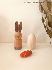 Felt Carrots: Handmade felt carrots for Easter decor and pretend play.