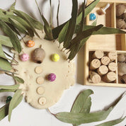 Smooth, unfinished 3.5cm round wooden discs for crafting, educational activities, or creative DIY projects.
