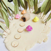 Smooth, unfinished 3.5cm round wooden discs for crafting, educational activities, or creative DIY projects.