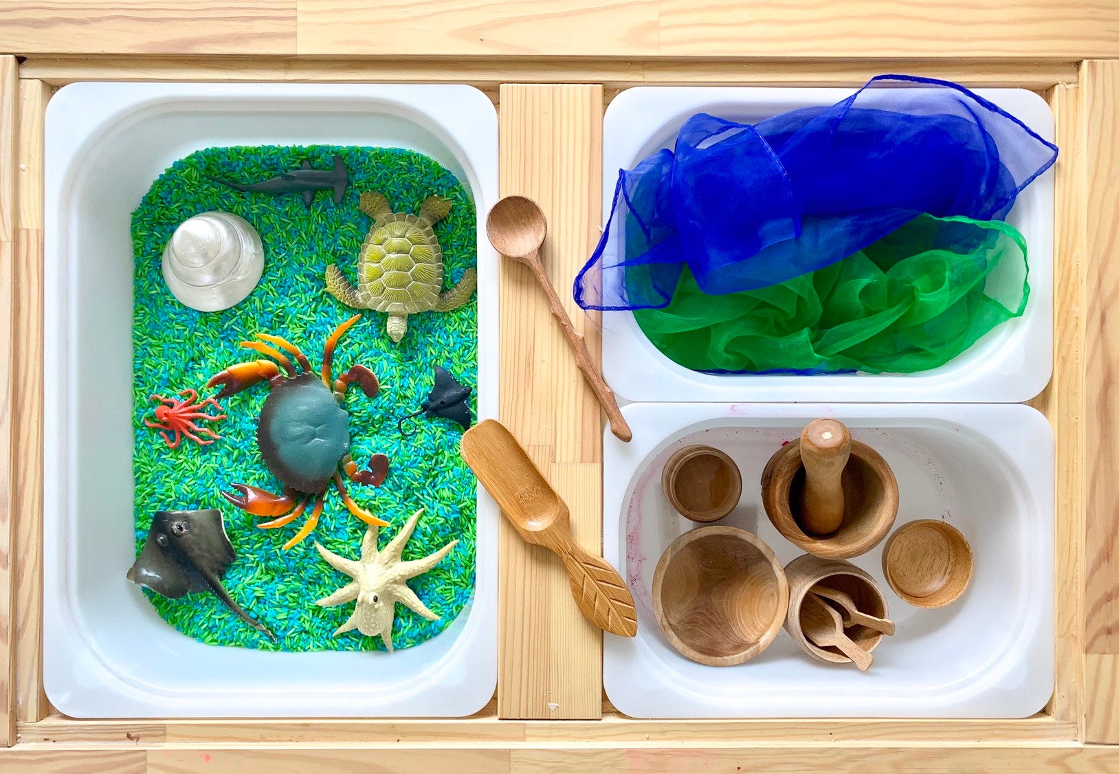 Natural Leaf Flat Scooper: Flat wooden scoop for sensory exploration.