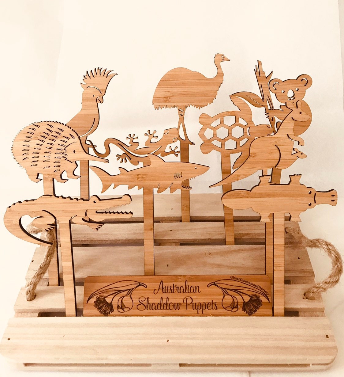 Set of 5 or 10 Australian animal wooden puppets, featuring emu, koala, kangaroo, and more. Ideal for storytelling and imaginative play.