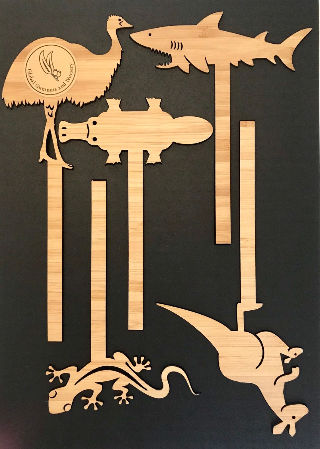 Set of 5 or 10 Australian animal wooden puppets, featuring emu, koala, kangaroo, and more. Ideal for storytelling and imaginative play.