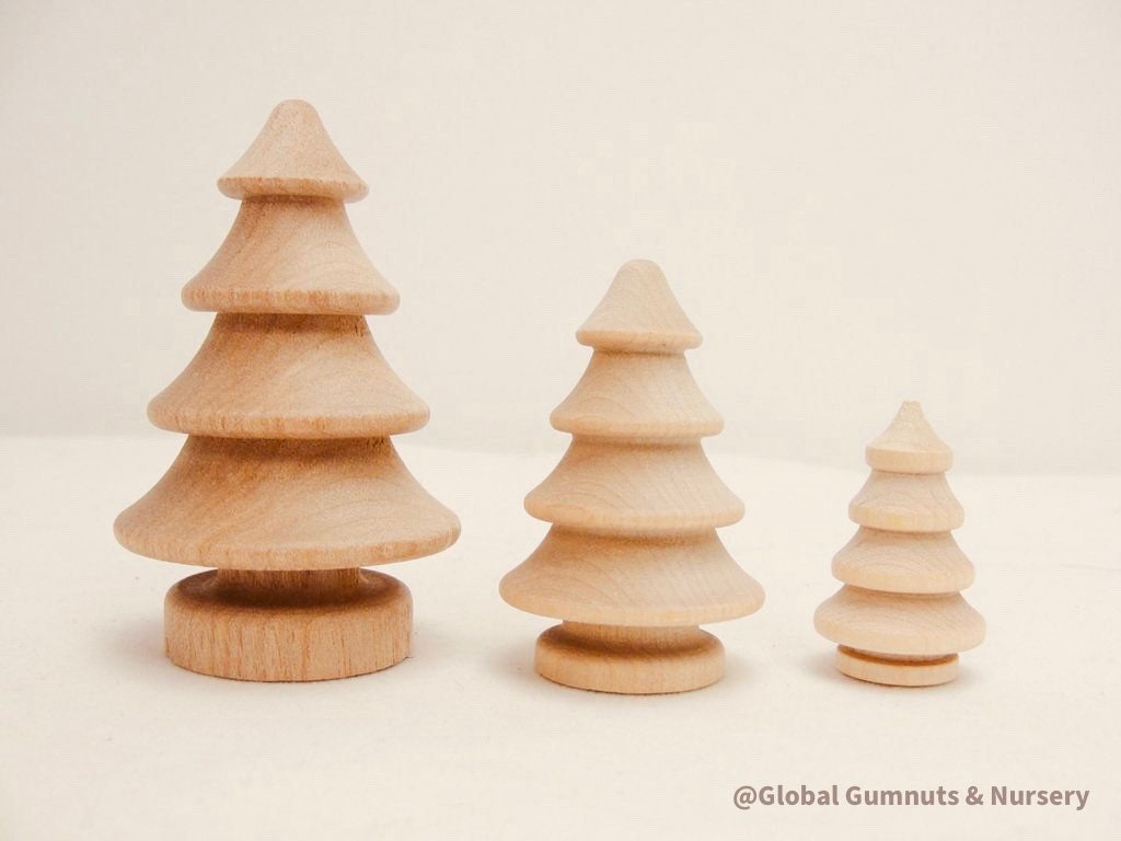 Wooden forest tree set (3 Christmas trees), perfect for holiday decor.