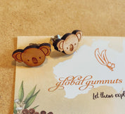 Wood Cloud Decor Piece: Handcrafted wooden cloud decoration, ideal for small world play or weather-themed displays.