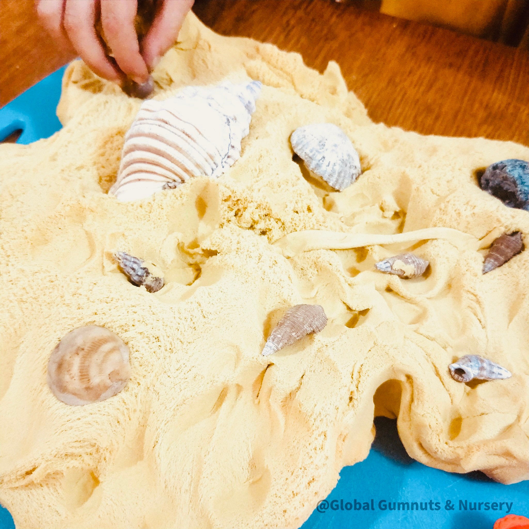 500g of soft cotton sand, a sensory resource for tactile exploration, creativity, or small-world play setups.