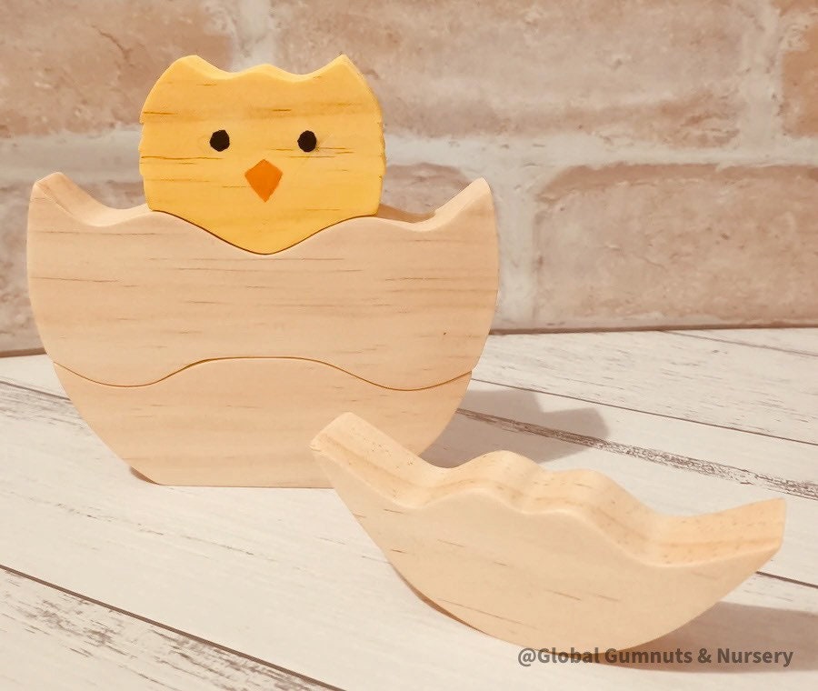 Wooden coffin, perfect for Halloween décor featuring sugar skull or skeleton themes.
