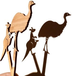 Set of 5 or 10 Australian animal wooden puppets, featuring emu, koala, kangaroo, and more. Ideal for storytelling and imaginative play.