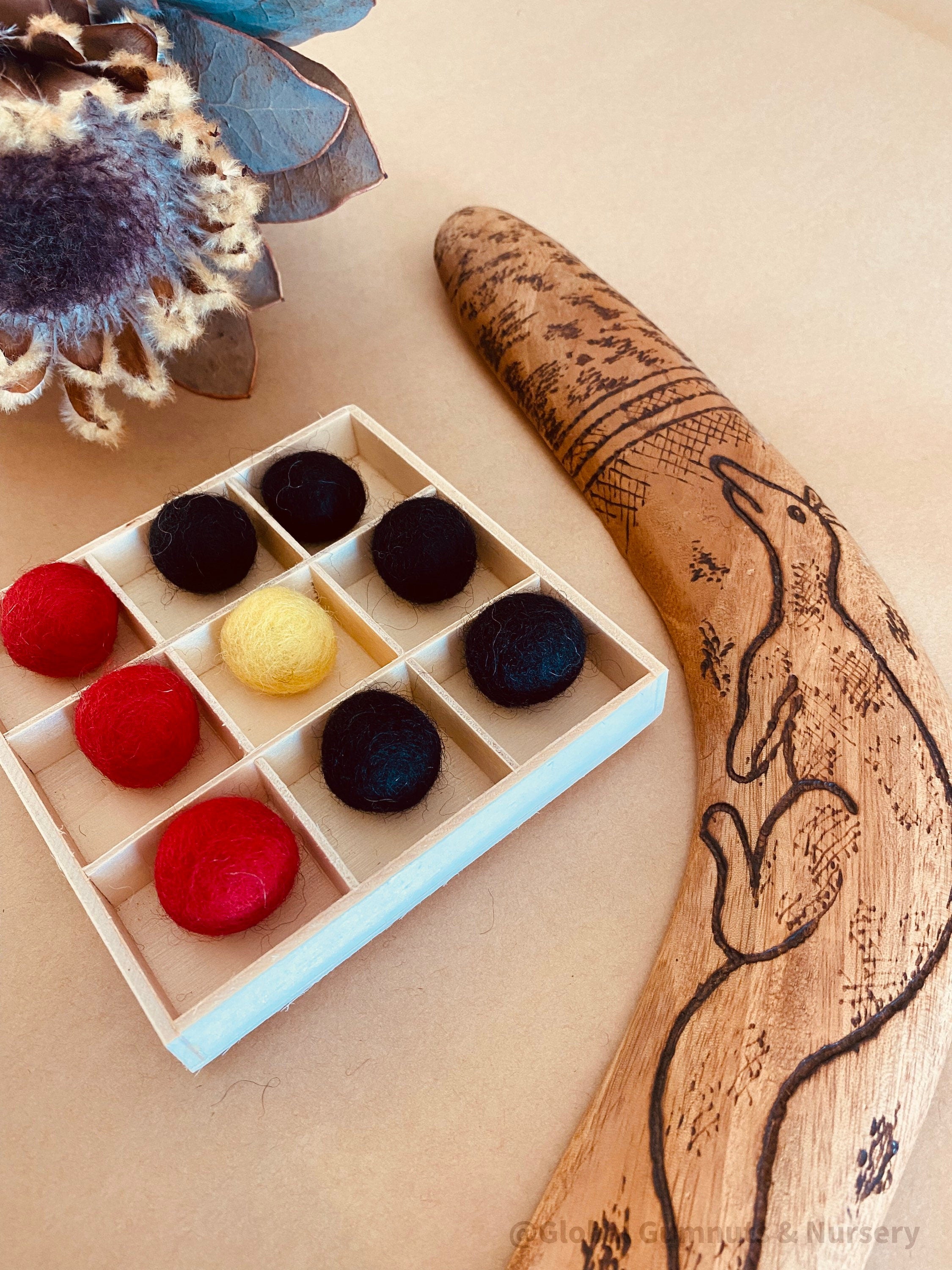 Aboriginal Naughts + Crosses Set: NAIDOC Week-themed educational play game.