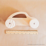 Voiture à pousser en bois personnalisée