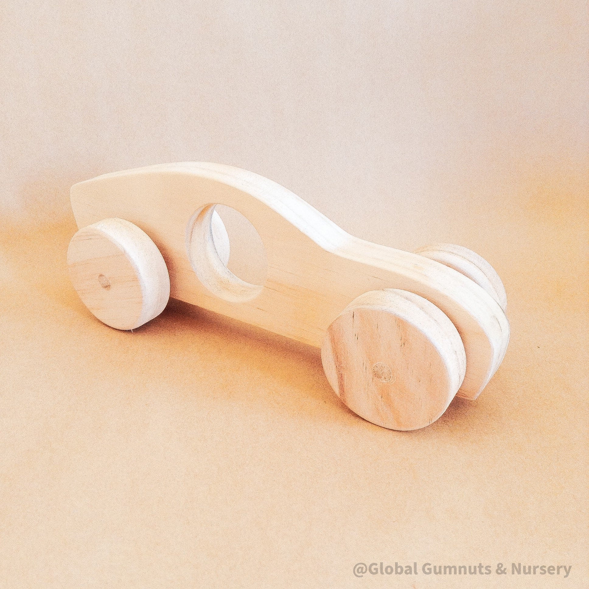 Wooden Push-Pull Car Toy: Customizable push-pull toy with a round window.