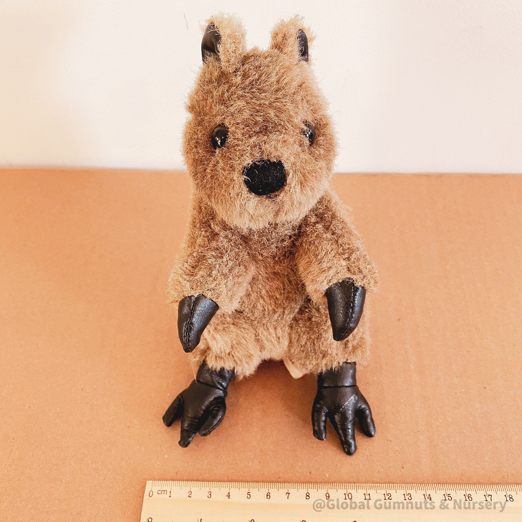 Handcrafted felt quokka, your charming Aussie friend. A small, adorable addition to imaginative play or unique gifts.