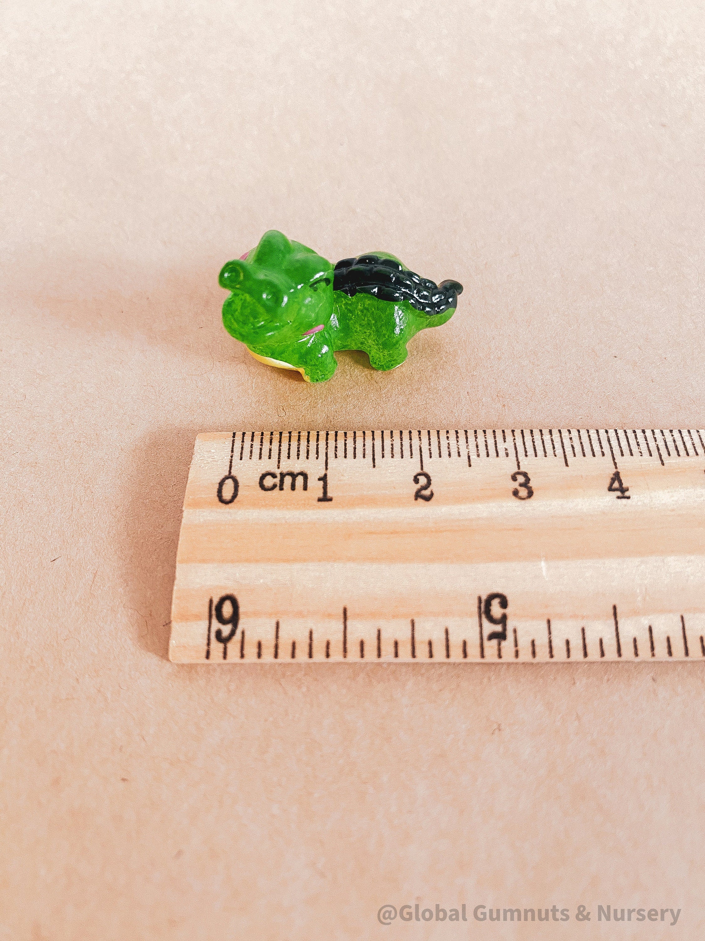 Mini Resin Crocodile Figurine: Miniature resin crocodile for wildlife-themed adventures.