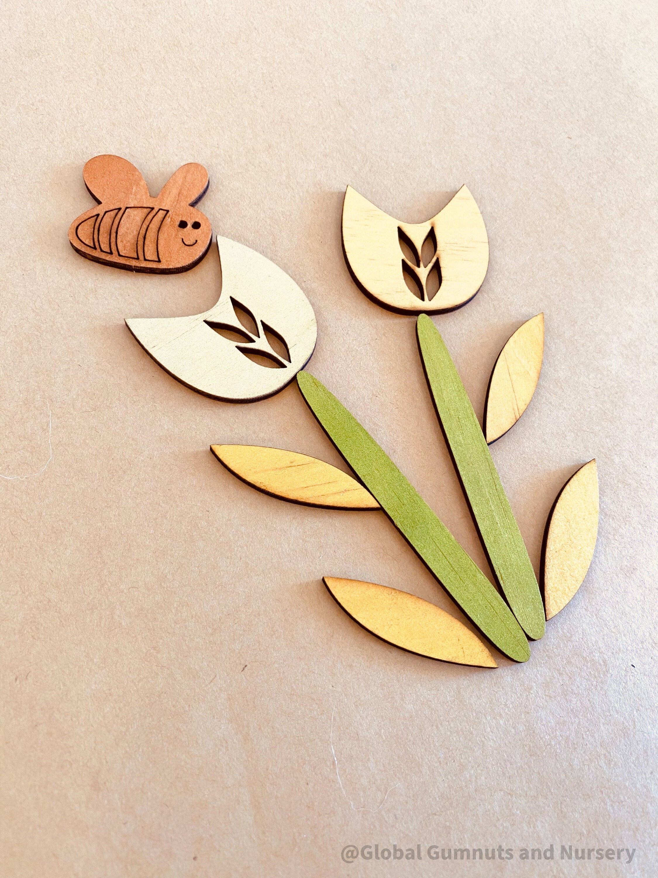 Floral Wooden Embellishment Set – 9 Pieces: A versatile 9-piece floral-themed wooden embellishment set for creative crafting and design.