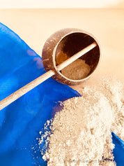 Short handle water cup scoop, a coconut bowl measuring tool for kids.