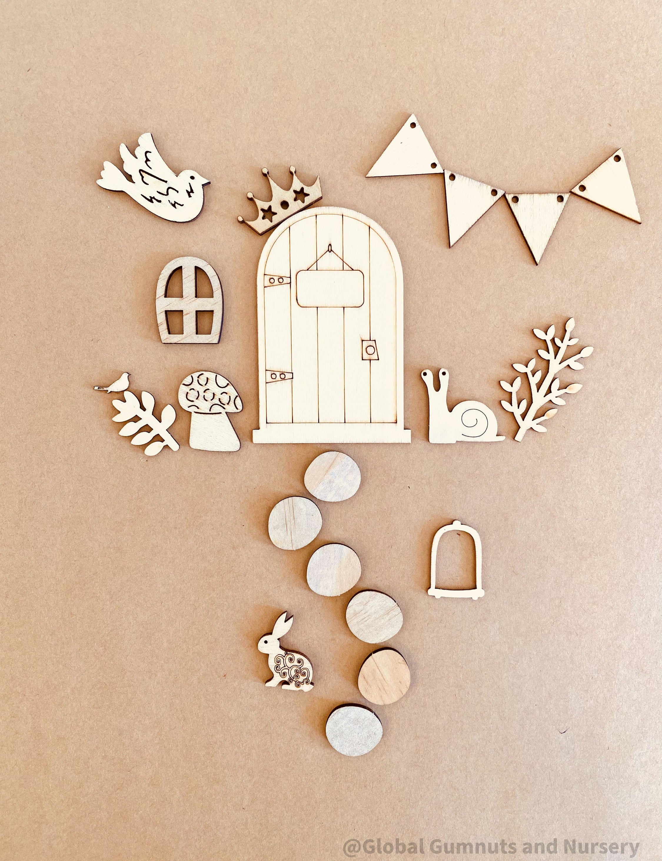 Fairy Garden Wooden Embellishment Set – 19 Pieces: Create magic with this 19-piece raw wooden set, ideal for fairy garden decorations or DIY crafts.