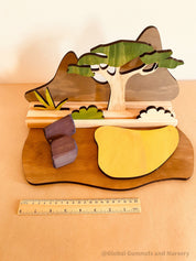 Safari and Mountains Story Stage: Adventure play set with safari animals and mountains.