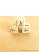 Juego de dados de yoga de madera