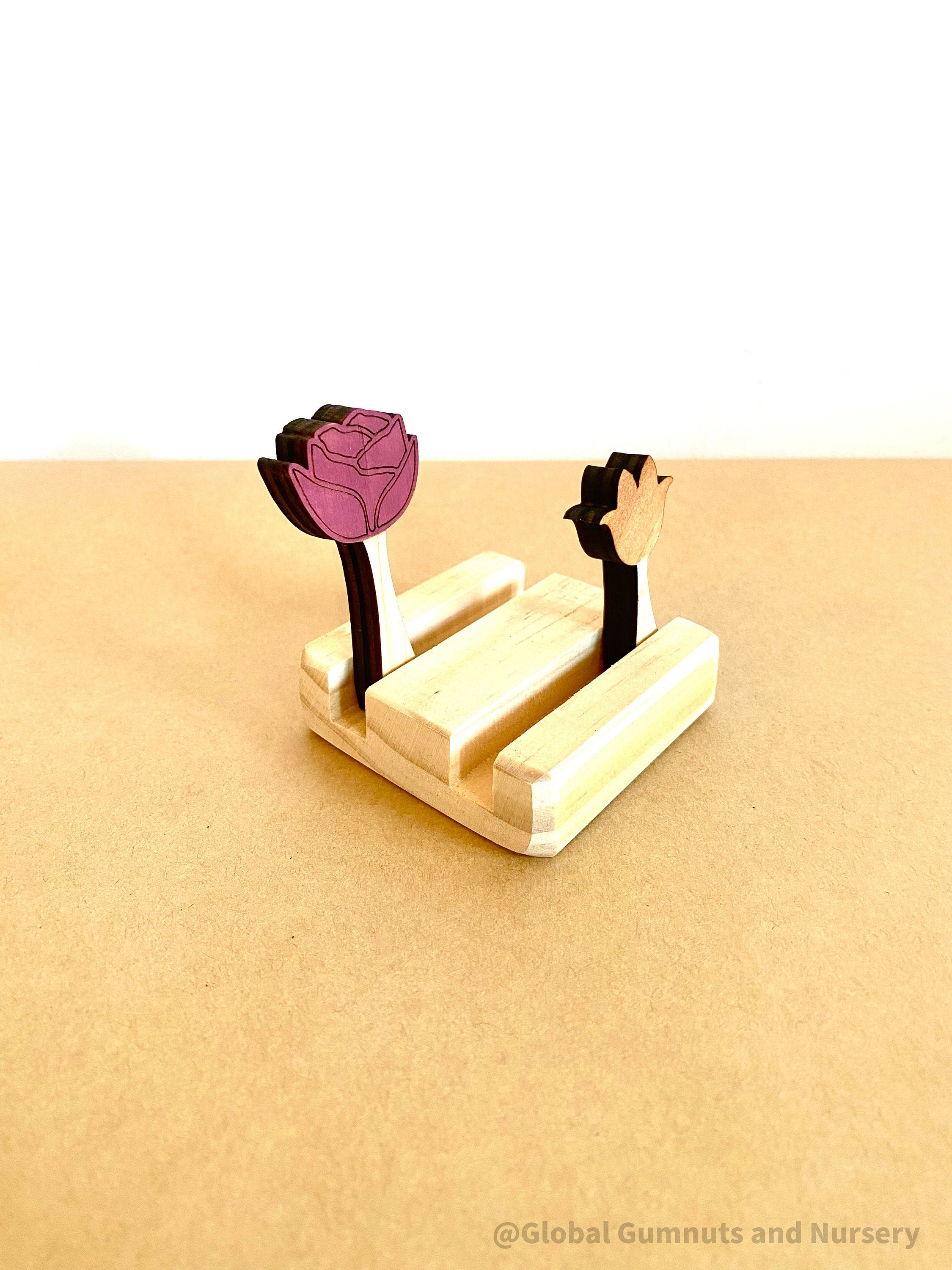 Mini Flower Display Story Stage: Floral display pieces for imaginative storytelling play.