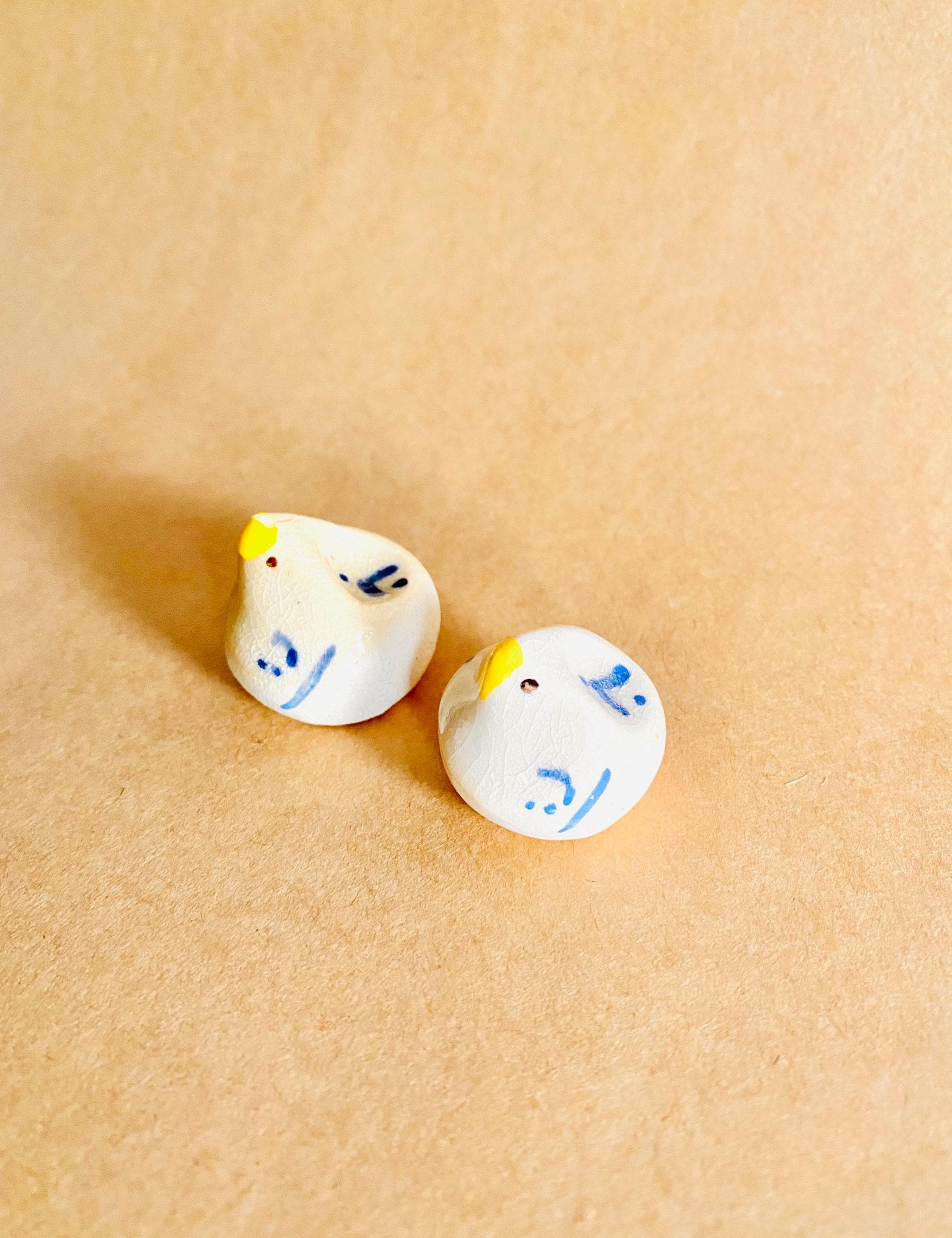 Miniature handcrafted clay chicken, ideal for farmyard-themed decor, dollhouses, or unique handmade gifts.