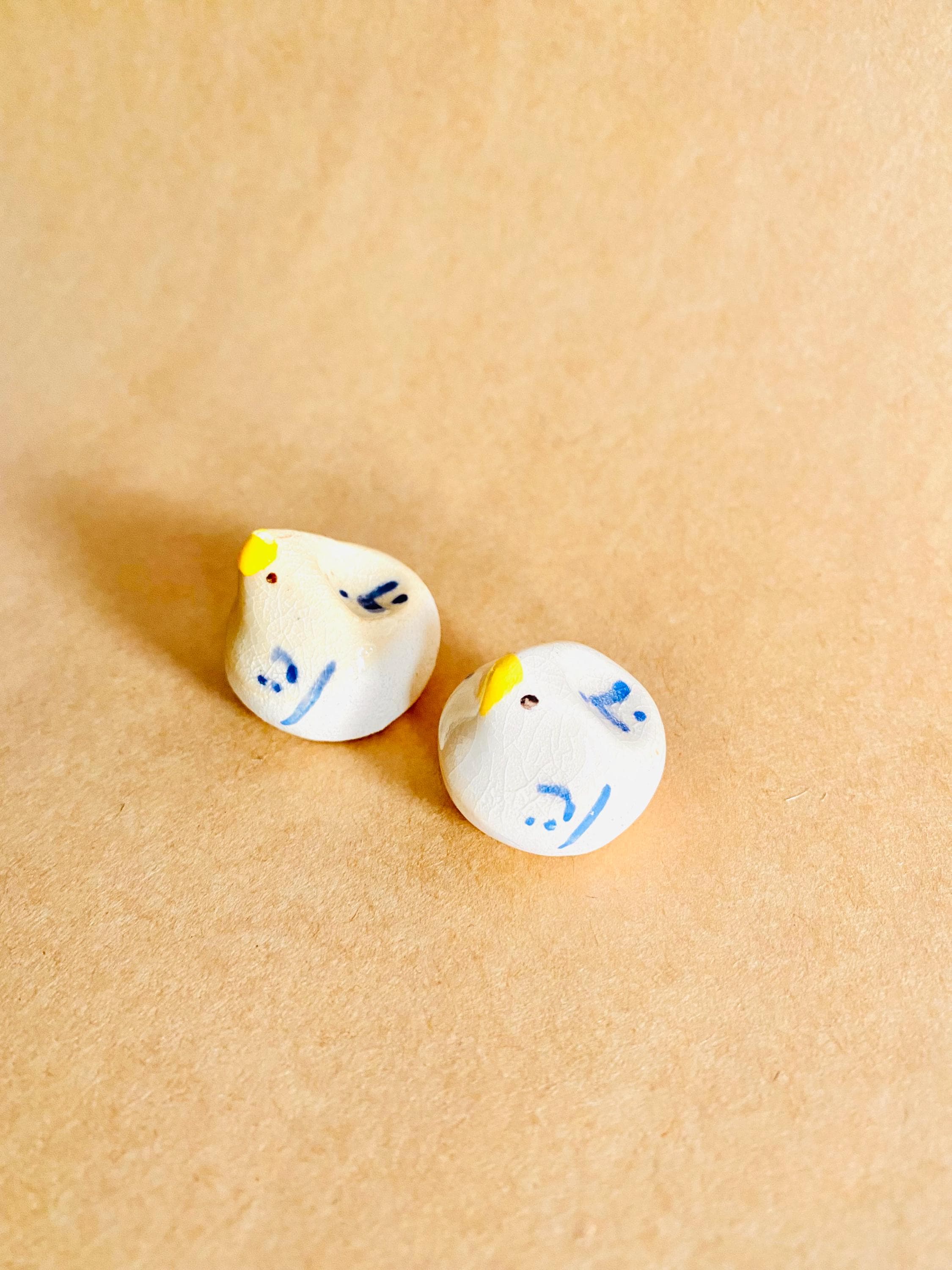 Miniature handcrafted clay chicken, ideal for farmyard-themed decor, dollhouses, or unique handmade gifts.