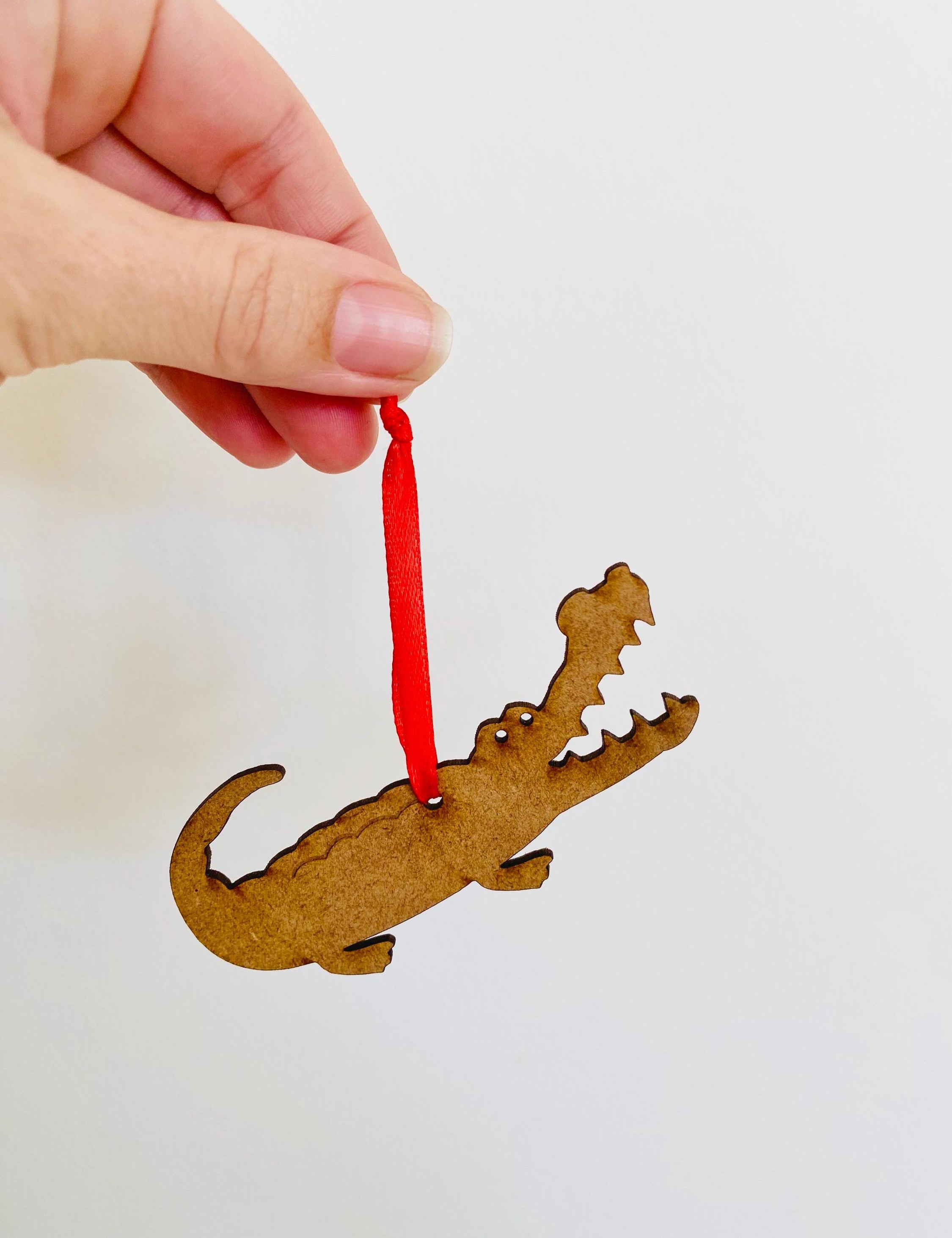 Crocodile Ornament: Crocodile-themed Australian holiday decoration.